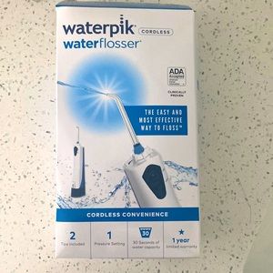 Waterpik Cordless water flosser. Never Opened